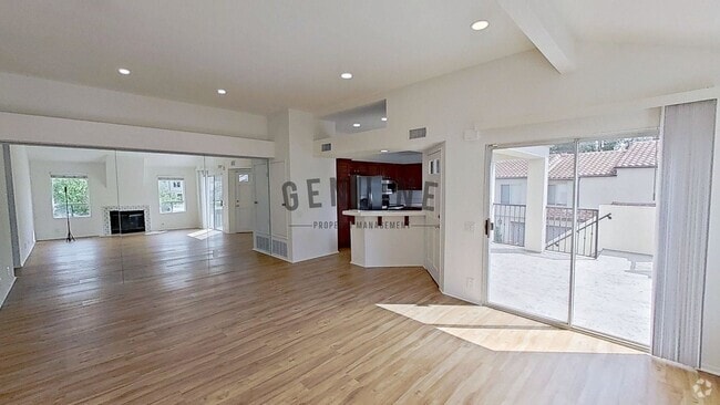 Building Photo - 2Bd 1Ba Condo in Newport Beach