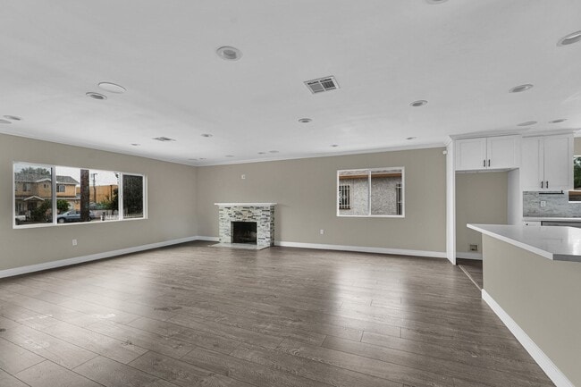 Photo - 7237 Tujunga Ave Unit 7237 Tujunga Ave