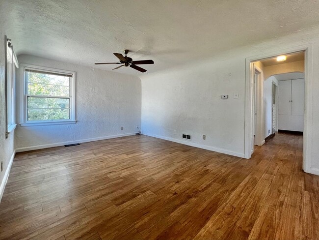 Photo - 2 Bed 1 Bath Available Now!