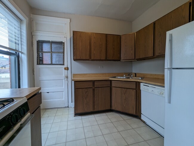 Photo - 3523 N Racine Ave Unit W3