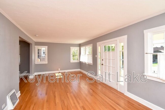 Photo - 1583 Princeton Ave S