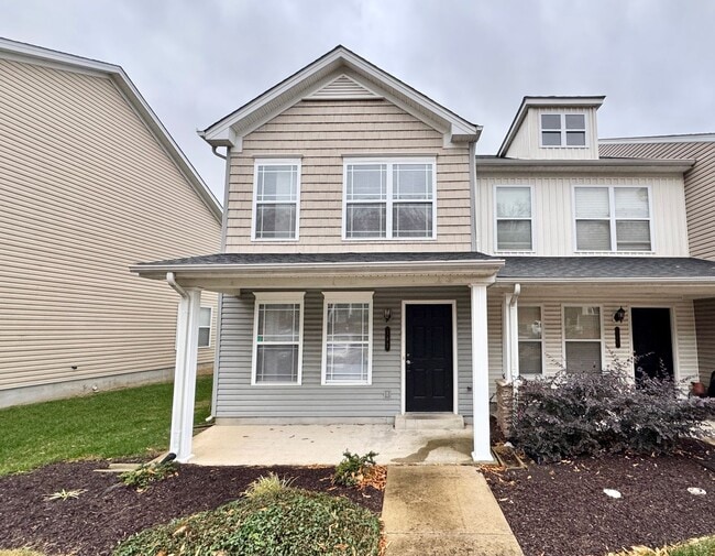 Building Photo - 2 Bedroom, 2.5 Bath Townhouse - Two Bedroom Suites