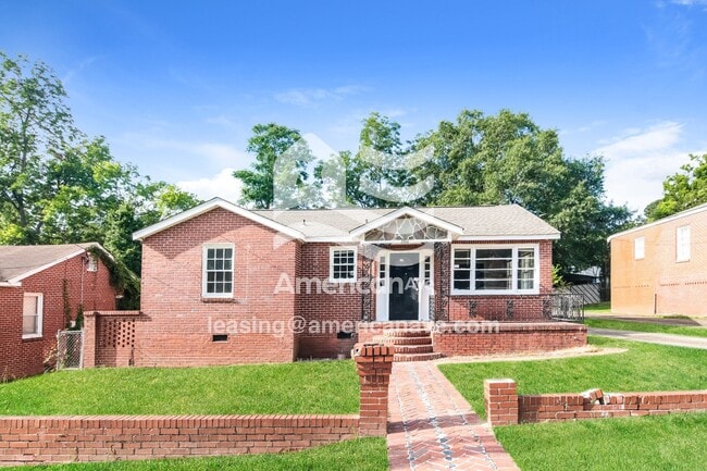 Building Photo - 2816 Pecan St