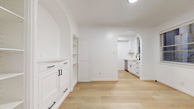 Photo - 2390 Francisco St Unit 102