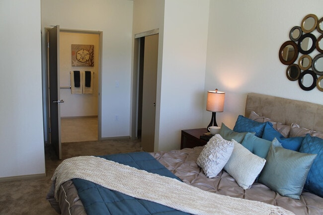 The Lodge at Morgan Hill Apartments