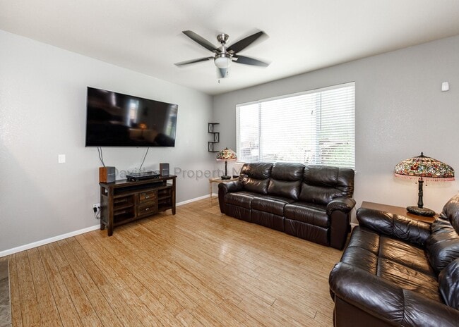 Photo - 7724 Canyon Oak Dr