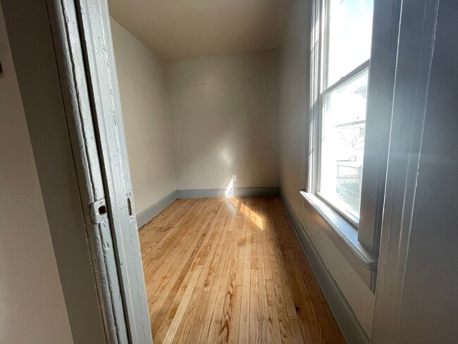 Photo - 2465-A N 9th St Unit 2465 N 9th St (Lower)
