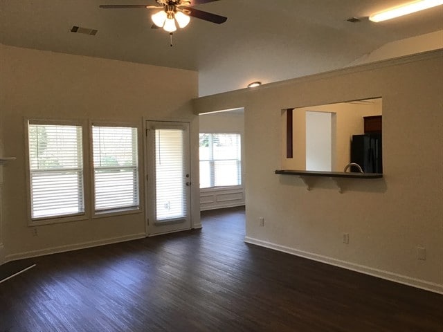 Photo - 2512 Walnut Tree Ln