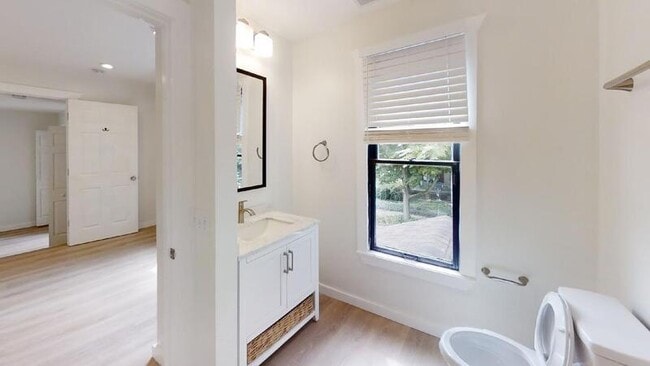 Photo - 603 E Ann St Unidad 4