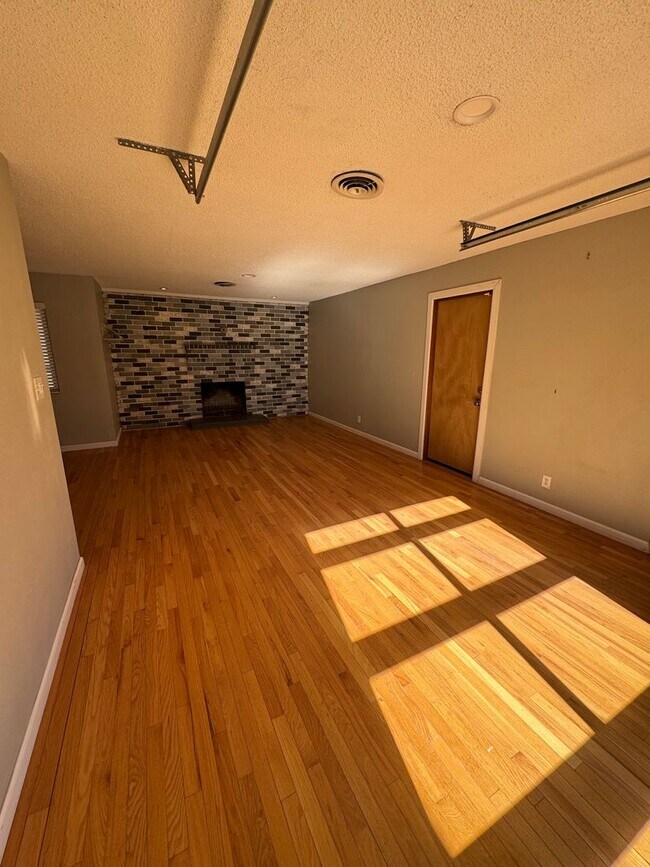 Photo - North Valley Charmer on Large Lot Near Historic 4th Street