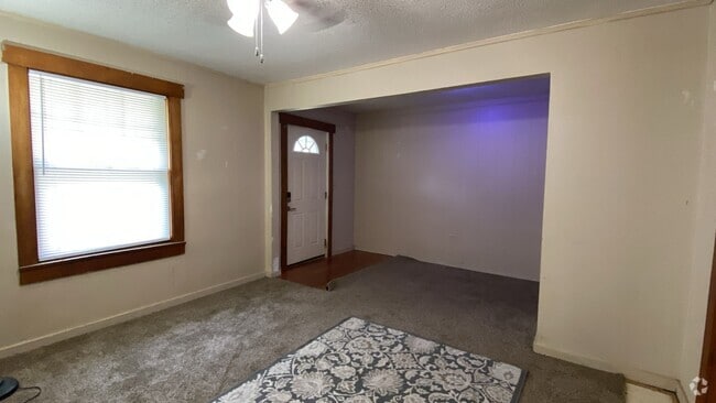 Building Photo - 2217 SW Kenilworth Ct Rental