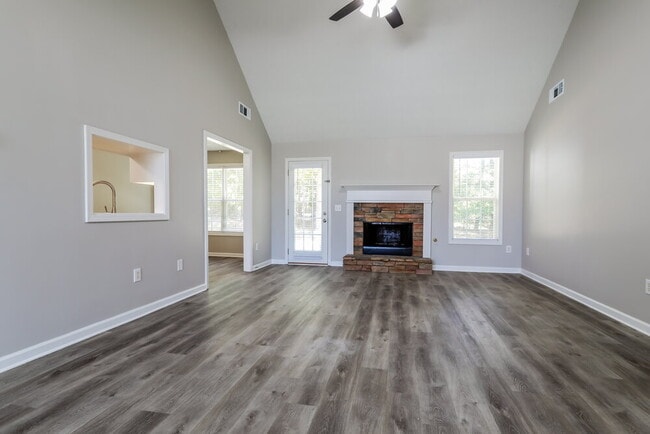 Photo - 663 Stonecrest Dr