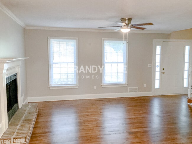 Photo - 916 S Deshon Rd