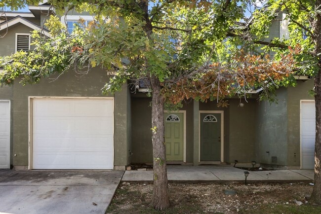 Building Photo - Wonderful modern living!! Rental