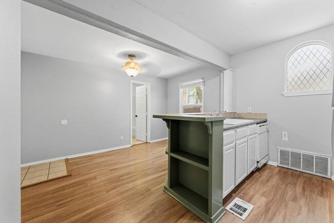 Photo - 2712 Whitis Ave