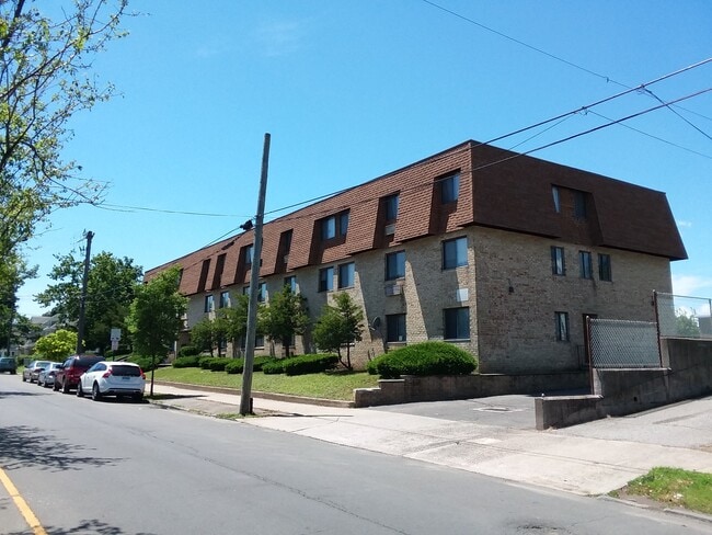 Exterior del complejo - 1315 Noble Ave Unidad B9