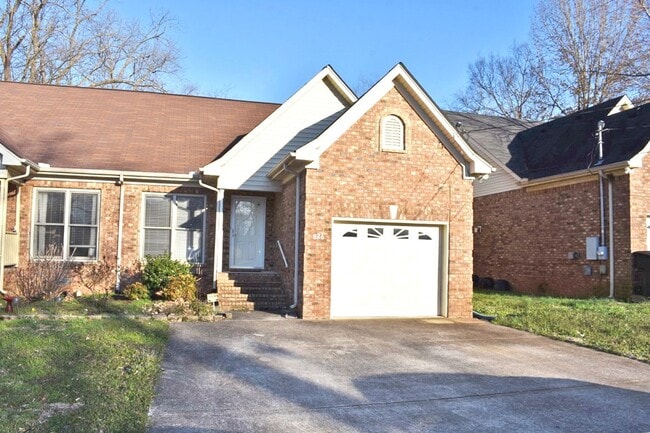 Building Photo - 3BR/2BA in heart of Mboro, great fenced in... Rental