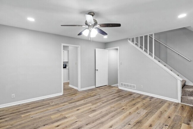 338 Bradley Woods Ct NW
