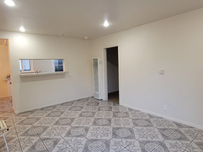 Photo - 1881 Harbor Ave