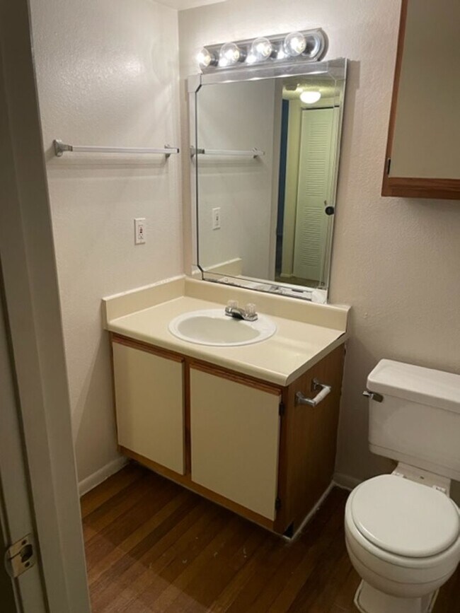 Photo - Landing - 635-304 Unit 635-304