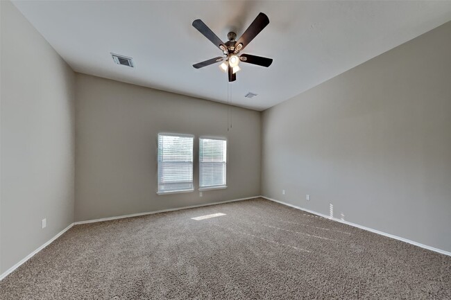 Building Photo - 5015 Mossy Bridge Dr
