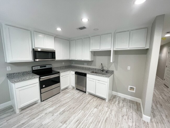 Photo - 2624 S Fannin Ave