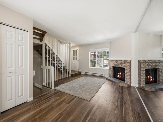 Photo - 2828 Silverplume Dr