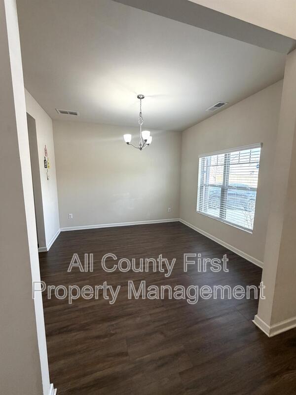 Photo - 3263 Highgrove Ln