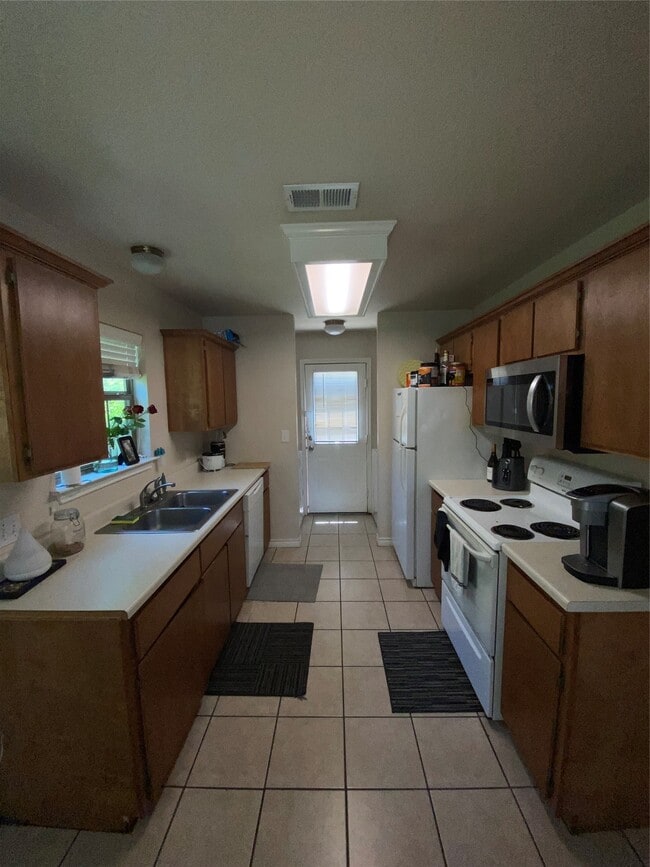 Photo - 150 Sendero Dr