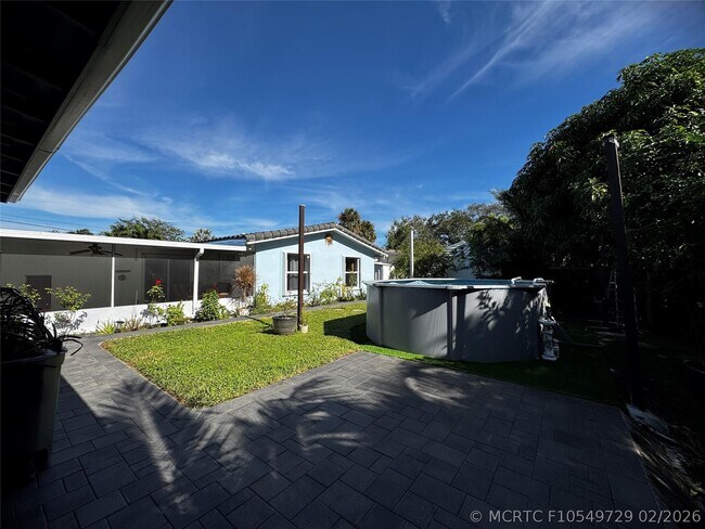 4250 NW 9th Ct