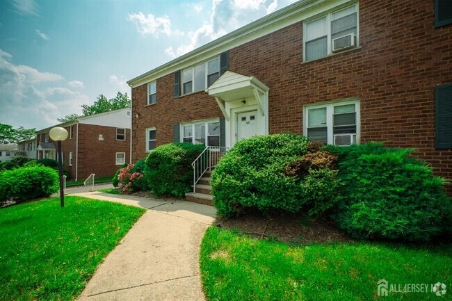 Building Photo - 44 Garfield Park Rental