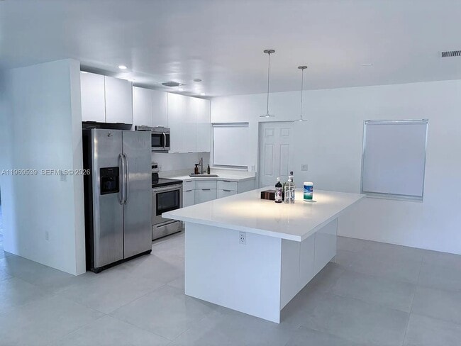 Photo - 601 De Leon Dr