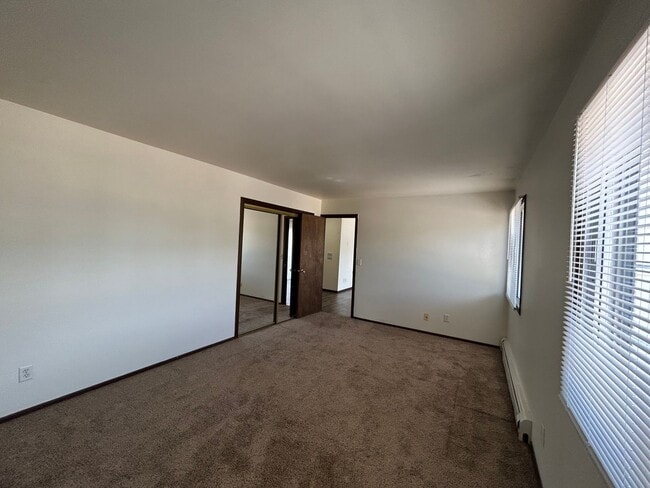 Colony Court Apartments LLC