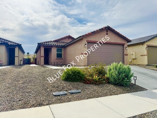 Building Photo - 9251 N Peridot Vis Ave