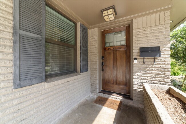 Photo - 5438 Briarbend Dr