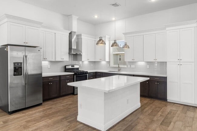 Photo - 2718 McGowen St