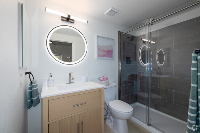 3BR, 3BA - 1,301SF - Third Bathroom