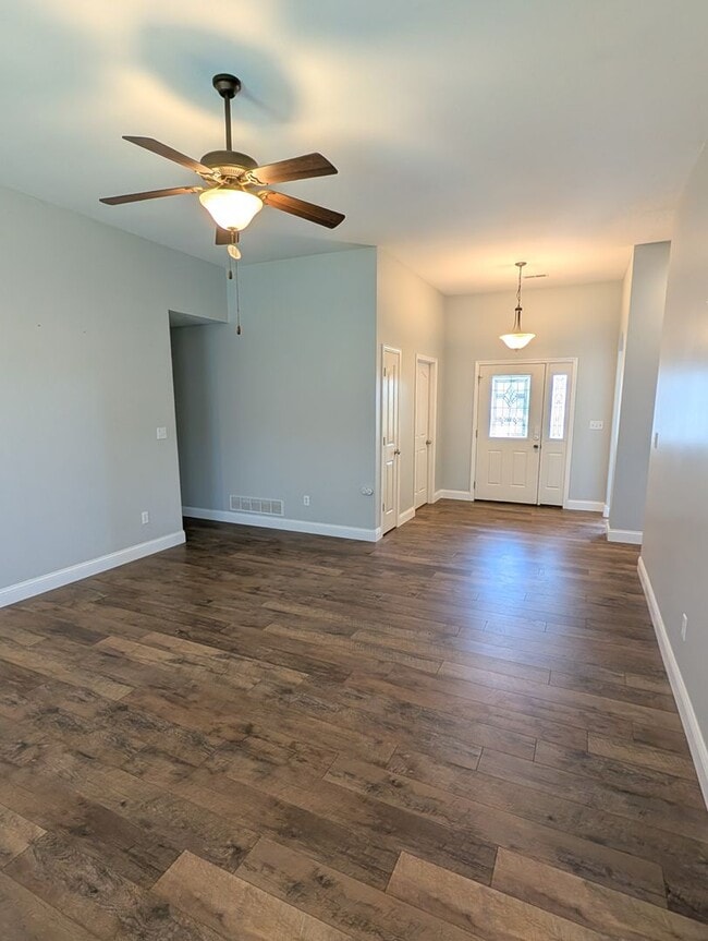 Photo - 3 Bed, 2 Bath Home - Lake Shire Estates