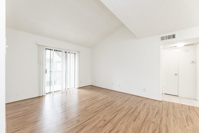 Photo - 10047 Westpark Dr Unit 14