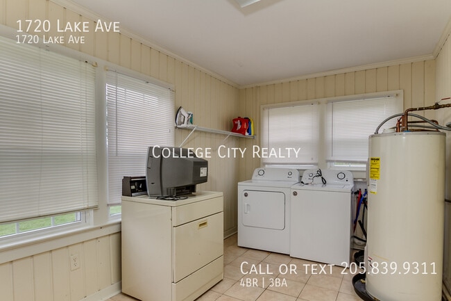 Photo - 1720 Lake Ave