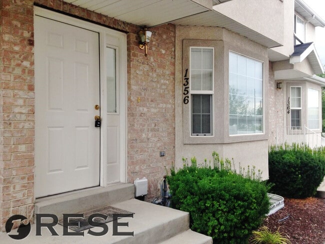 Building Photo - Peaceful Provo Townhome