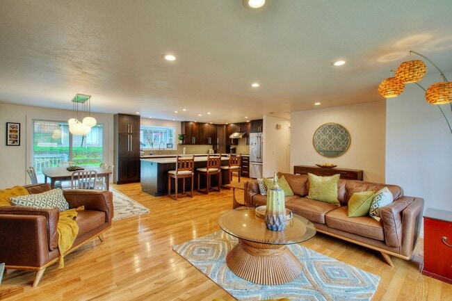 Photo - 4bd/2ba Edmonds Home