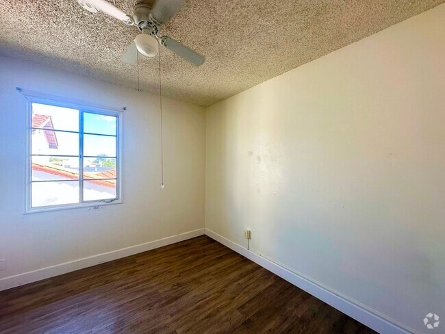 Building Photo - Room in an old convent--Females only Unit Room 12 Rental