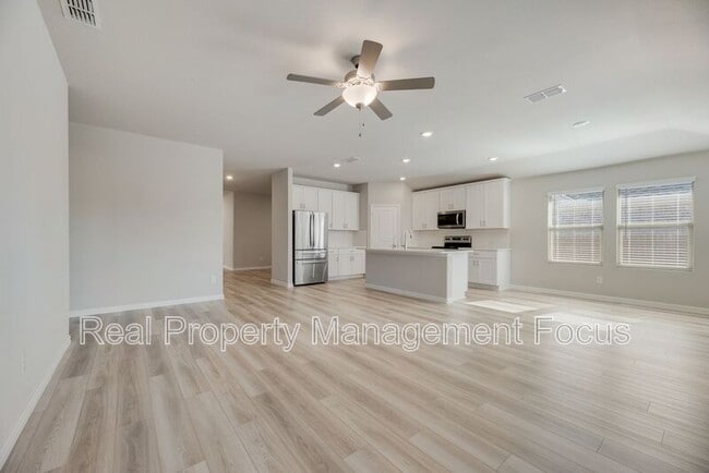 Photo - 203 Rocky Rd