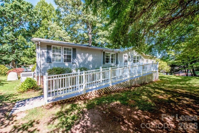 Photo - 447 Kemp Rd