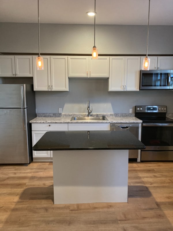 Photo - 912 5th St SW Apartment Unit 1