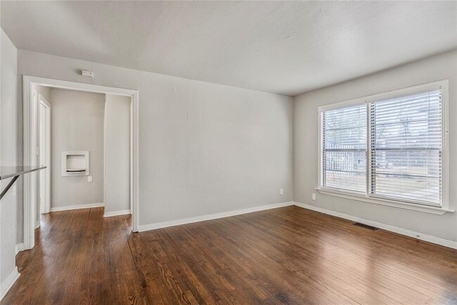 Photo - 1217 N Blackwelder Ave Unidad 2