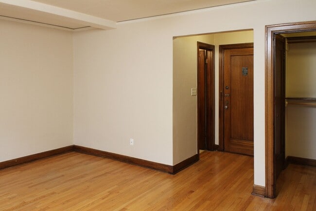 Photo - Viceroy Apartments