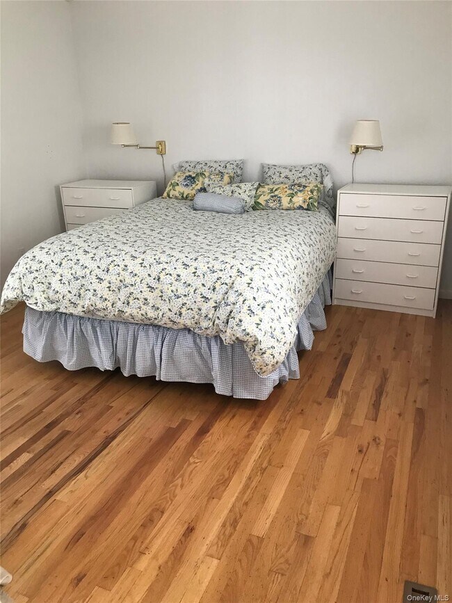 Photo - 20 Basket Neck Ln