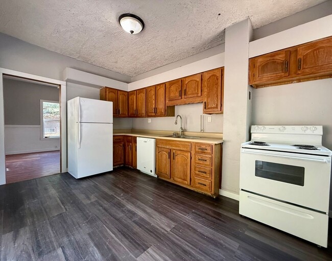 Photo - Great East End - 3 Bedroom Home